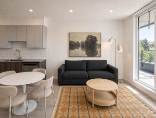 Stylish 1BR Suite with AC and Steps to The Drive - 7