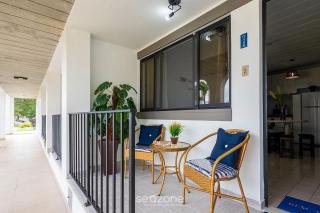 Apto. em Cond. c/ Piscina e Varanda GSF0028 - 3