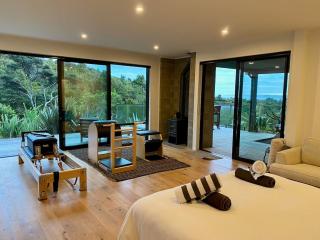 Nestled in Nature 3 Bedroom- Spa Pool & Sauna & Pilates Studio - 7