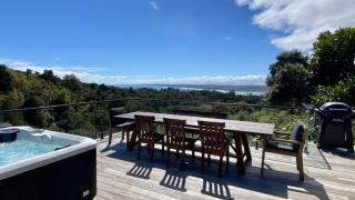 Nestled in Nature 3 Bedroom- Spa Pool & Sauna & Pilates Studio - 1