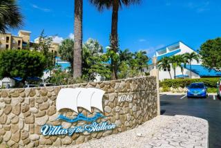 Next to Ritz Carlton, Oceanview 1BR on Seven Mile Beach - 3