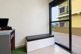 Hotel O M8 Guest house - 1