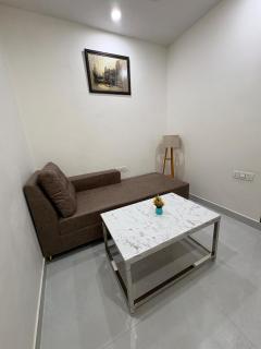 Modern 1 BHK - Medanta - Gurgaon - 8