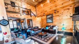 Luxury 6 BED 5 BATH Mountain Cabin HOT TUB Theater, Sleeps 22 IDEAL LOCATION Fireplace KING SUITES Fire Pit GAME ROOM - 8