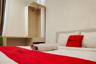 RedDoorz at Dkanaka Manado - 0