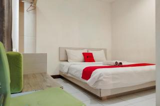 RedDoorz at Dkanaka Manado - 2