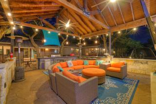 Terracotta Haven Hot Tub, Pool & Games, Sleeps 26 - Wimberley - 7