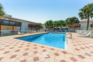 Second-floor condo with beach access shared outdoor pool & tennis court - 9
