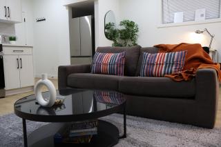 TNC Stays Luxurious Modern Suite Seton Calgary South - 4