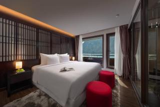 Oasis Bay Party Cruise - Ha Long Bay Tour - 9