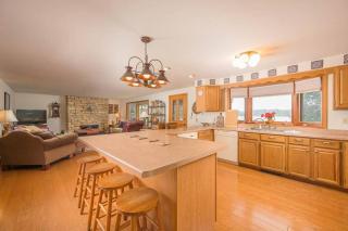 Lake House Family Vacation - Sleeps 12 Dock Kayaks Paddle Boards - 7