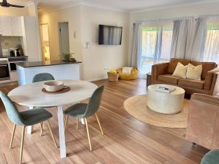 Ba Nahan Ochre - Stylish Space, Close to the Beach - Half Duplex - 8