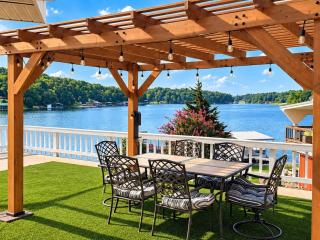 4BR Lakefront Luxury - Hot Tub, Dock and Fire Pit - 8