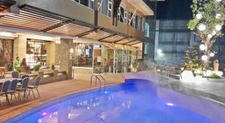 Newtown Plaza Hotel - 2