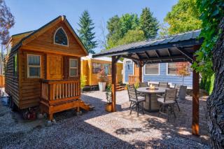 The Hamlet by Stay Portland - Clinton - 0