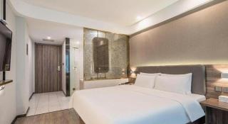 7 Days Inn Yingshang Lanxing Building Materials Market - 1