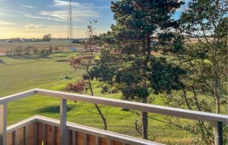 1 Bedroom Amazing Apartment In Beddingestrand - 2