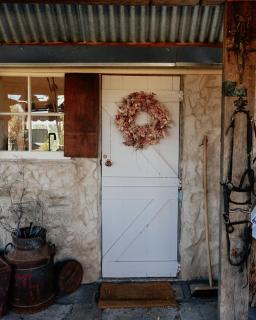 Shepherds Story Ross Simplistic Luxury Cottage, Ross - 9