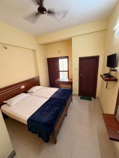 Kizhakkedathu tourist home - 2