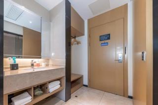 City Comfort Inn Honghu Shopping Park Bao'an Plaza - 4