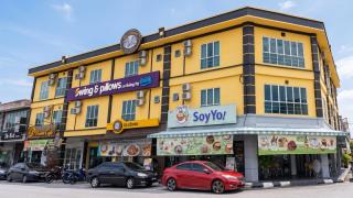 Swing & Pillows - Golden Roof Hotel Falim, Ipoh - 0