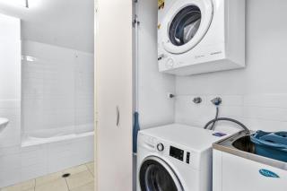 Wings Private Apartments - Q Stay - 2