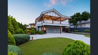 6 Beds Stylish Home in Coorparoo, 10 mins to CBD - 2