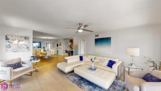 Luxury, Exclusive Building, Ocean Views, and Private Rooftop Sundeck - 3