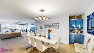 Luxury, Exclusive Building, Ocean Views, and Private Rooftop Sundeck - 2