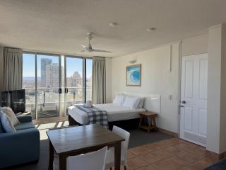 Surfers Chateau - 8