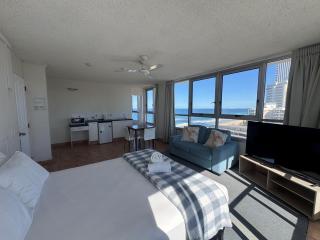 Surfers Chateau - 2