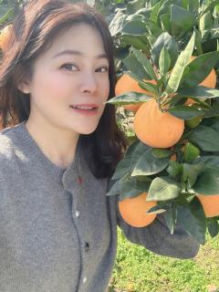 72 Flower Yard-Near 72 wonders-Free pick up-next to Zhnagjiajie West-Free Breakfast Free Afternoon Tea- Orange Picking Experience - 1