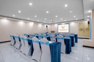 Vienna Hotel Chongqing Shizhu Stadium - 2