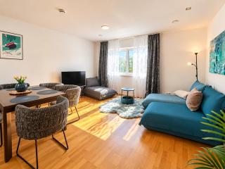 Casa Memmingen - modern & gemütlich - hochwertige Einbauküchen - Stellplatz - Balkon oder Terrasse - Waschmaschine & Wäschetrockner - Nähe Klinikum - 3