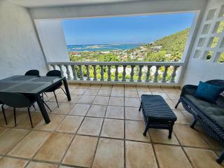 Panoramic Sea View 2 Bedroom Apartment & Terrace - 7