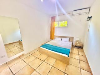 Panoramic Sea View 2 Bedroom Apartment & Terrace - 2