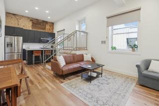 Stylish Downtown Unit with Historic Charm apts - 4
