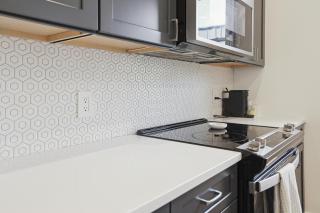 Stylish Downtown Unit with Historic Charm apts - Bloomington - 1