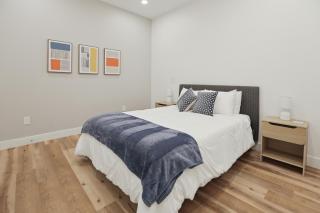 Stylish Downtown Unit with Historic Charm apts - Bloomington - 6