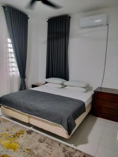 Arowana Homestay - 3