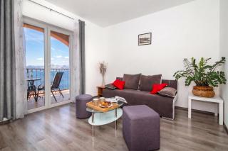 Seabreeze Apartments with Shared Jacuzzi - 6