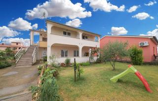 Apartments with A - C in Galizana-Istrien 45301 - 9