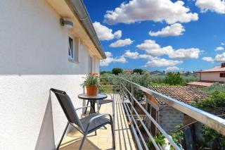Apartments with A - C in Galizana-Istrien 45301 - 1
