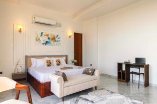 ELIVAAS Signature Parshvika Estate 5 BHK Villa With Private Pool, Jacuzzi Room, Home Theatre, Gym & Landscaped Garden - 8