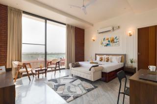 ELIVAAS Signature Parshvika Estate 5 BHK Villa With Private Pool, Jacuzzi Room, Home Theatre, Gym & Landscaped Garden - 6