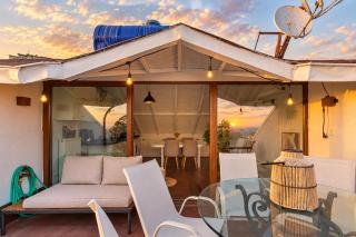 3BR Gem W Sea View Terrace in Historic Peninsula - 6