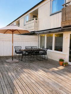 Coastal Family Home in Gothenburg with Free Parking - 7