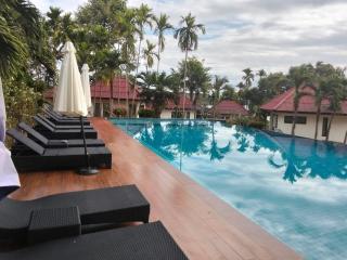 Seabreezy Away Resort - 3