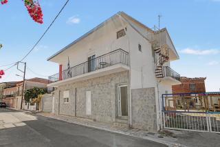 Vasilis Guesthouse by the Airport - 6