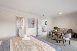 Private 4BR Family Retreat with Huge Garden near Lake Rotorua - 4
